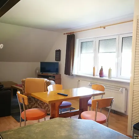 Gaestewohnung Wansdorf 숀발데